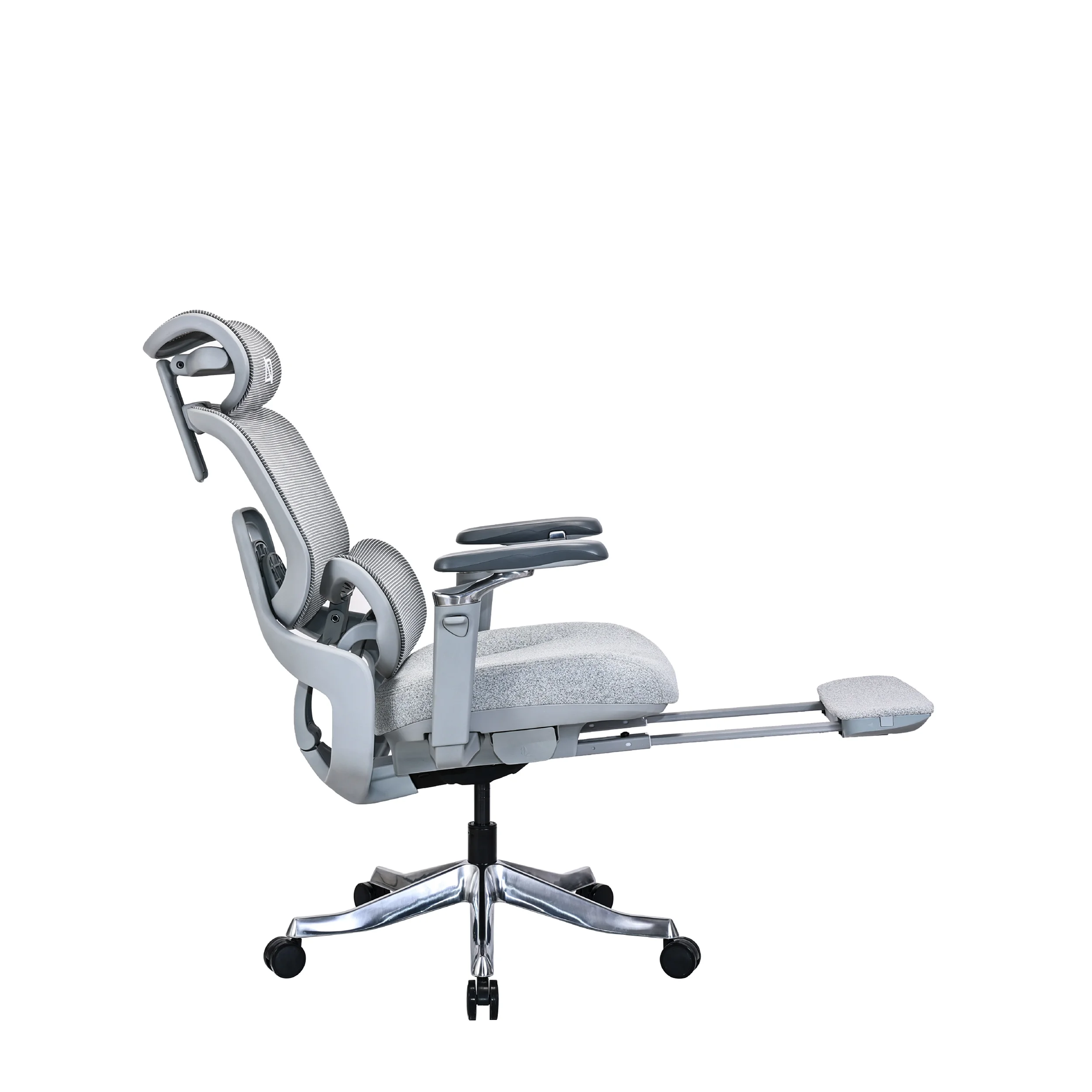 Ergomax-office-chair-with-footrest